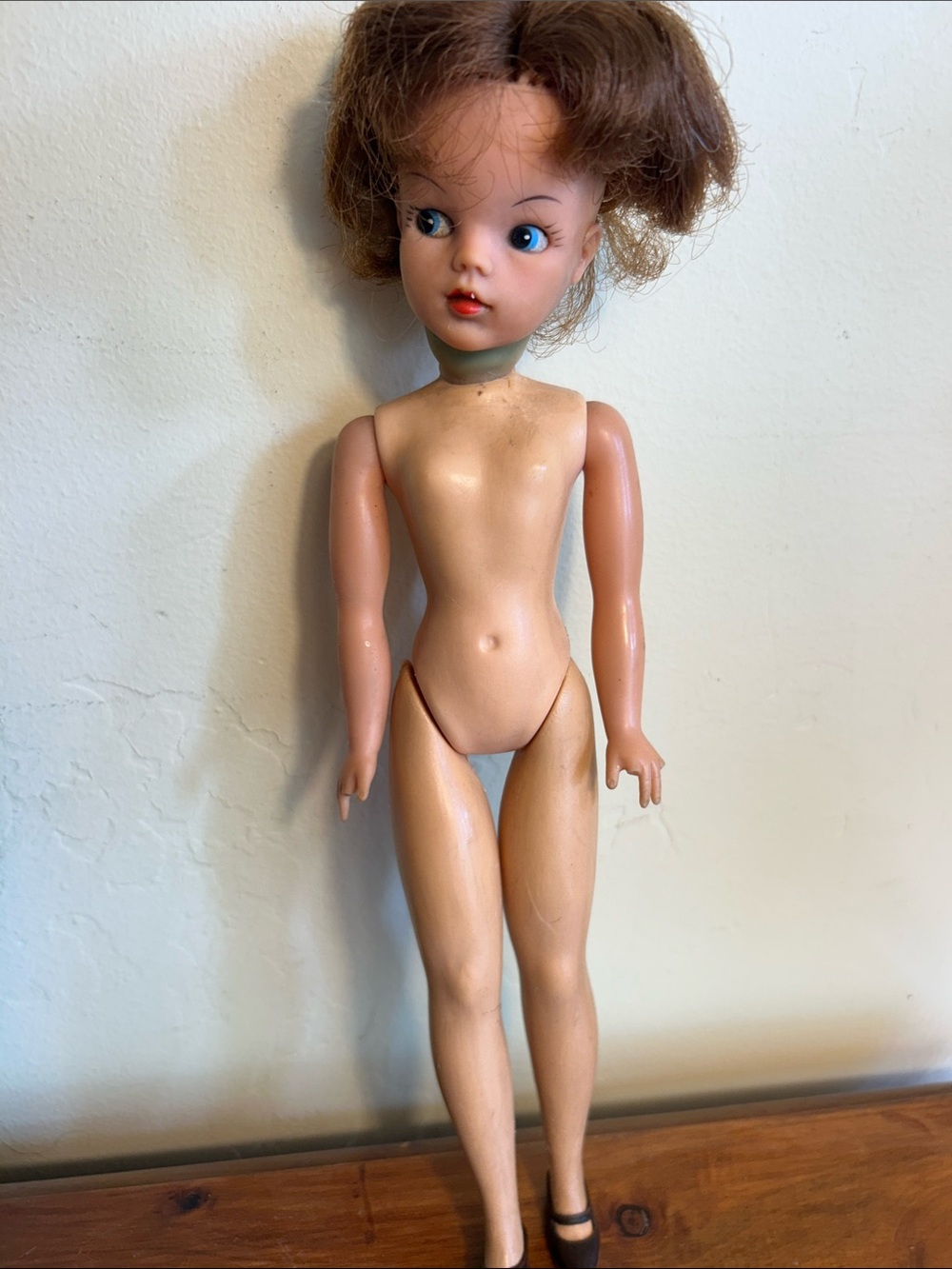 VTG 1960s Pedigree Sindy Doll Brown Hair MIE Made in England w/ Dress & Shoes